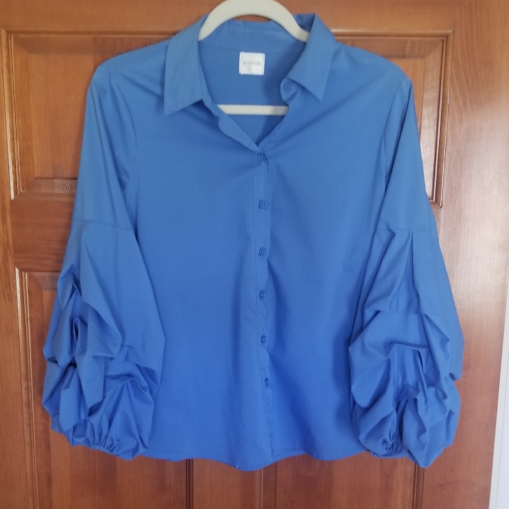 NWOT CUPIO  Bishop sleeve button-down shirt
